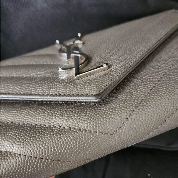 Sold Ysl Portefeuille Famme (174Y7) Mo
Grey Metallasse Flap Wallet. - Picture 4 of 16